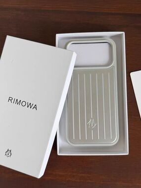RIMOWA Silver Protective Phone Case